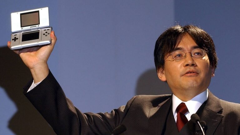 iwata-nintendo-ds-Cropped